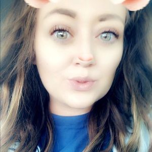 Meet your Posher, Rebekah